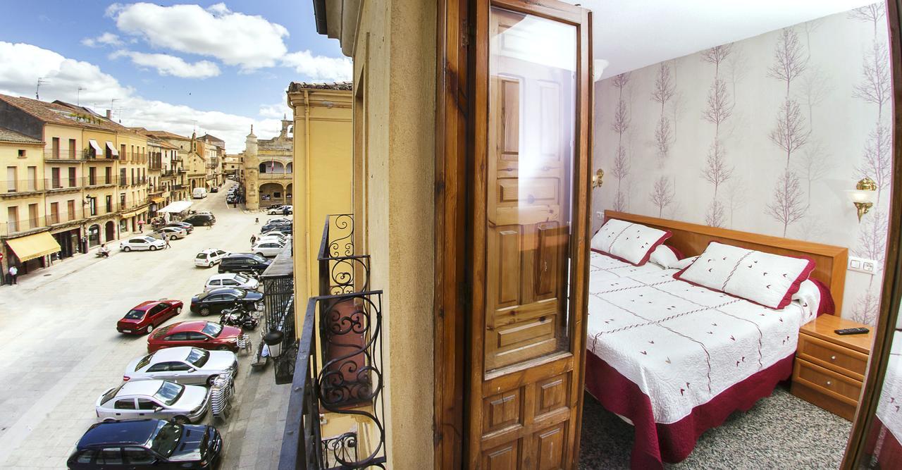 Hostal Plaza Ciudad-Rodrigo Εξωτερικό φωτογραφία